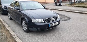Audi A4 2.0 benzín, automat