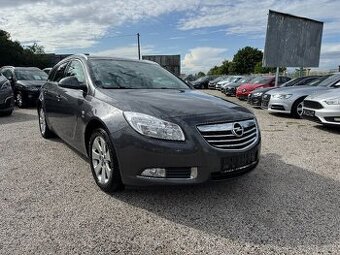 Opel Insignia 1.4 T 103 KW Tempomat Navi výhřev volantu