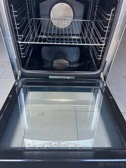 Plynový sporák Gorenje , s elektrickou horkovzdušnou troubou