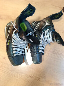 Brusle CCM XF80 TACKS velikost 45