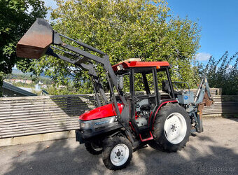Malotraktor Traktorek Yanmar s čelním nakladačem a bagrem