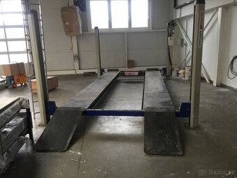Čtyřsloupový  zvedák 4,0t + přízdvih