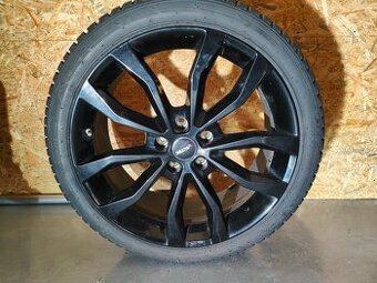 Zimní sada Autec Uteca 235/40/R19 96V