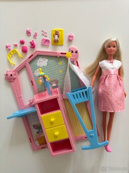 Panenky typu Barbie - těhotné a maminky s dětmi