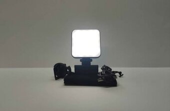 Nabíjecí osvětlení pro streamery s regulací intenzity, barvy