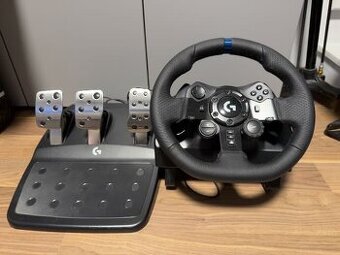 Volant Logitech G923 Driving Force pro PC/PS5/PS4