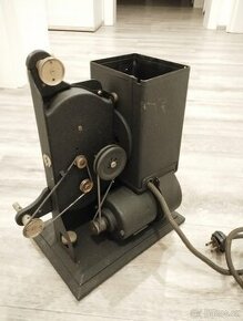 Dvě historické promítačky