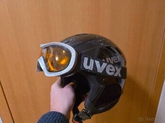 Dětská lyžařská helma Uvex