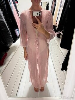 Plážové šaty, kaftan, přehoz přes plavky