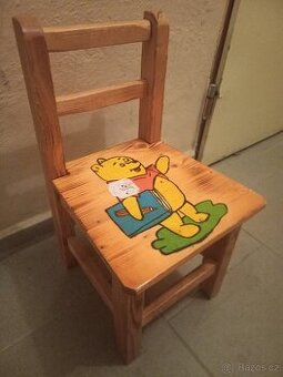 Dřevěná dětská židlička