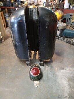 Predám diely Jawa 555 cierne