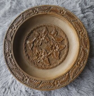 Starožitný ručně vyřezávaný dřevěný talíř / mísa