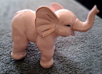 Ruzovy porcelan Slon