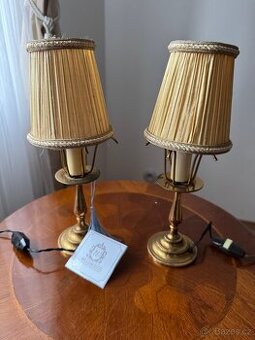Párové mosazné lampičky s textilním kloboučkem