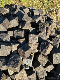 Žulové dlažební kostky 8/11