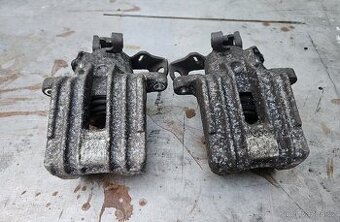 Zadní brzdové třmeny Škoda Octavia 1