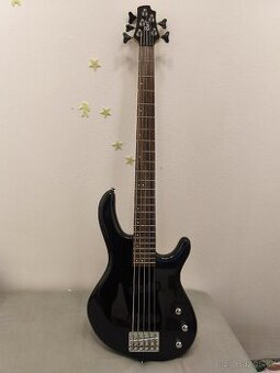 Baskytara Cort Action V