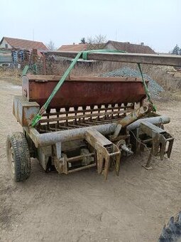 Secí stroj na přísev travin SE2-024