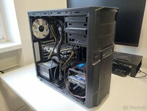 PC (RX 570, RYZEN 3 1200, 16 GB RAM)