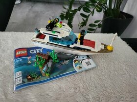 60221 - Lego potápéčská jachta