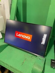 Téměř nový 27" Lenovo ThinkVision Creator Extreme - 1