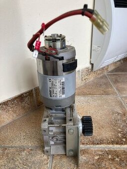 Elektromotory s převodovkou AMER 24 VDC, 30 ot./min