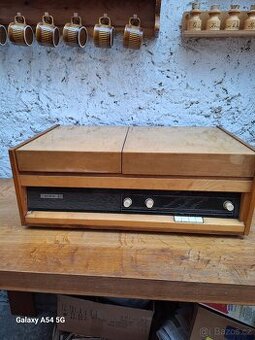Prodám gramoradio Tesla opereta 1021 A