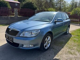 Škoda Octavia 2 com 1.2 TSi 77 kw XENONY 2011