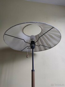 Prodám stojací lampu