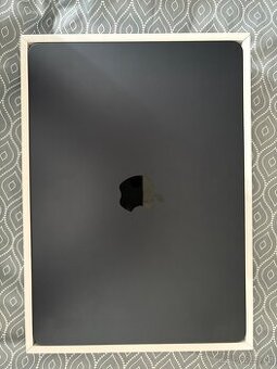 MacBook 2024 M3