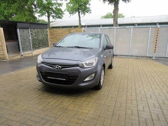 Hyundai i20 1.2 63 kw 4/2014 74000 km serviska