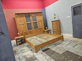 ..Zamluveno..Ložnice Celodřevená
