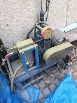 Vzduchový kompresor 50l +50l