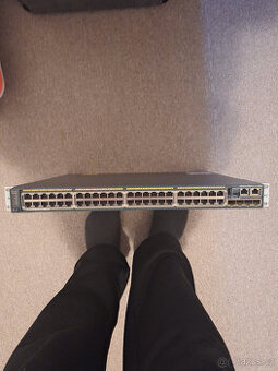 Gigabitový PoE+ Switch Cisco WS-C2960S-48FPS-L - 1