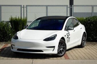 Tesla Model 3 /AJ NA SPLÁTKY /