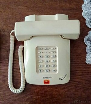 Tlačítkový telefon Tesla Katrin