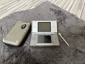 Nintendo DS Lite