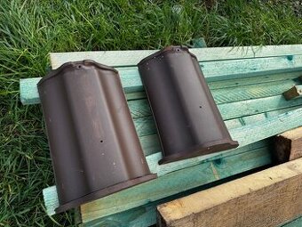 Bramac Topas 13 hřebenáč koncový pálený, engoba hnědá 2 ks