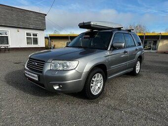 SUBARU FORESTER 2,0i 116kW 4X4 - TAŽNÉ ZAŘÍZENÍ - NOVÁ STK