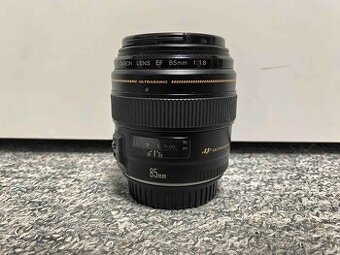 Objektiv - Canon EF 85 mm f/1,8 USM