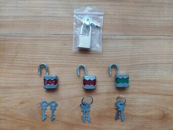 Staré retro zámečky, 3x starý zámeček a 1 nový zámek - SLEVA