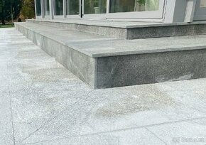 prodám žulové desky, na dlažbu nebo parapety