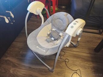 Dětská houpačka elektronická