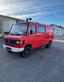 MERCEDES-BENZ 310 4X4