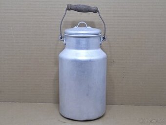 2L Hliníková retro bandaska na mléko ovoce z ČSSR