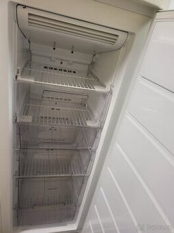 Vysoký mrazák, 160cm, No Frost provedení