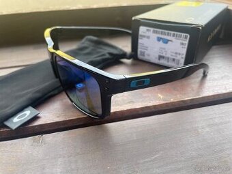 Oakley Holbrook Polished Black/Prizm Sapphire