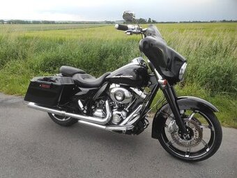 HARLEY DAVIDSON FLHX Street Glide
