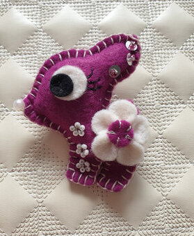 Fialový koloušek originální brož ozdoba DIY výroba