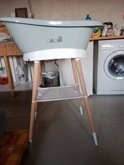 Prodám vaničku na nohách, stav jako nová